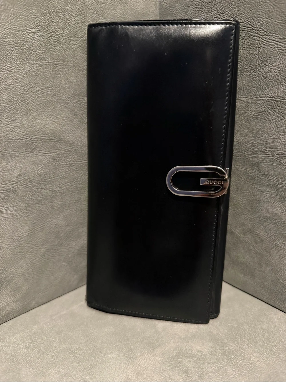Gucci Black Leather Long Card Holder with Silver Signature Clasp